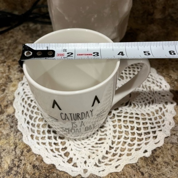 ๐ Host Pick ๐ Winifred & Lily Caturday is a Special Day Mug Cat Cup NWOT - Picture 7 of 9